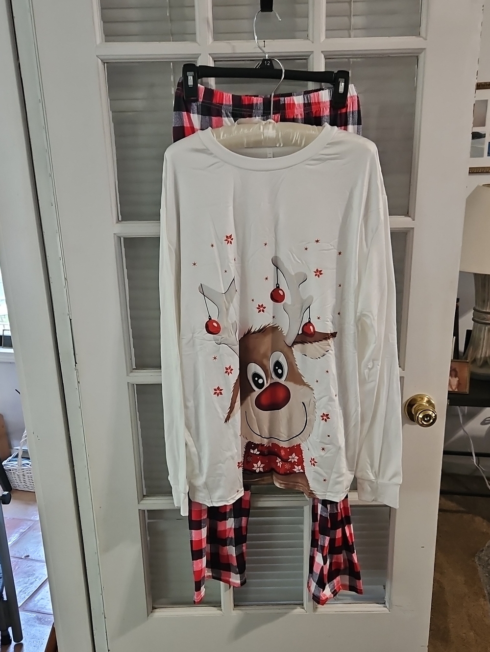 NWT Adult's Unisex White Reindeer Pajama 2 Pc Set with Red Plaid Pants. SZ XXL